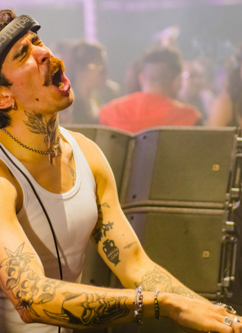 2025 do Laroc Guarujá começa com Mochakk